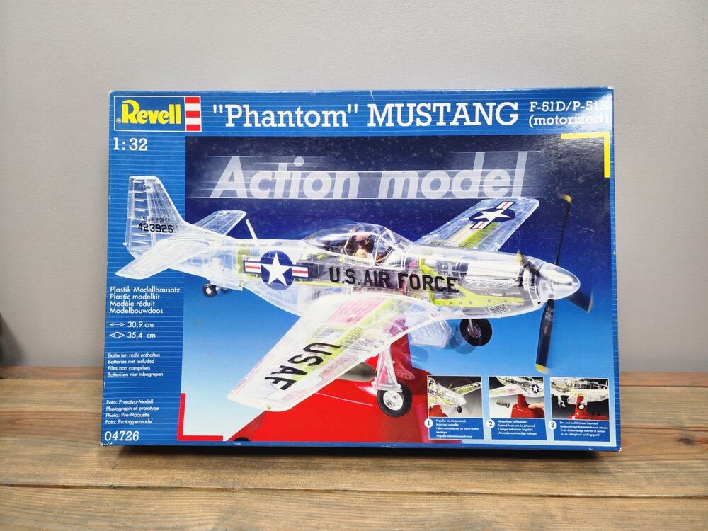 NIOB 1/32 REVELL 04726 P-51 PHANTOM MUSTANG MOTORIZED PLANE MODEL